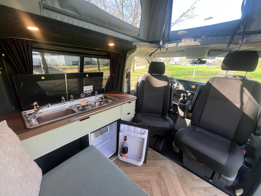 Volkswagen T6.1 foto: 16