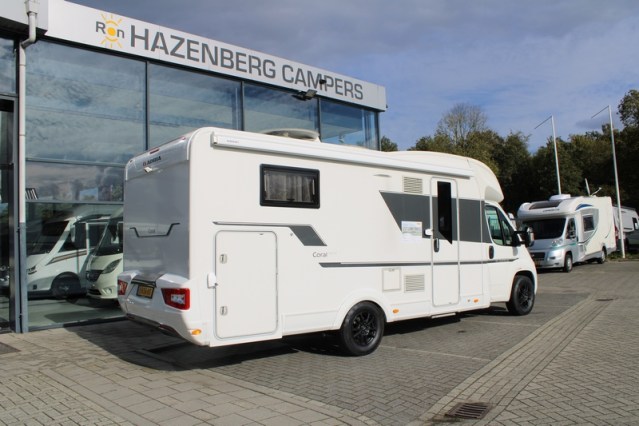 Adria Coral S 670 SC met elektrisch in hoogte verstelbaar Queensbed slechts 40801 km (65  foto: 8