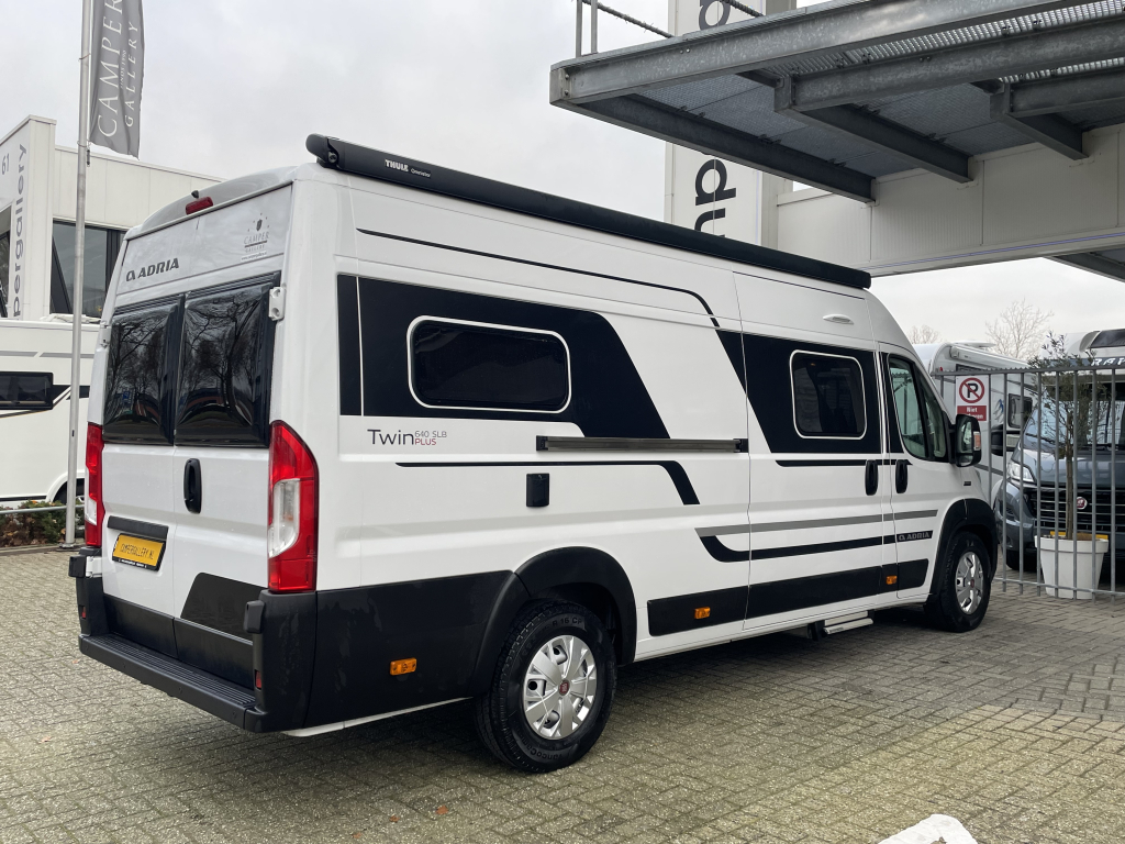 Adria Twin Plus 640 SLB ENKELE BEDDEN CAMERA CRUISE CONTROL foto: 18