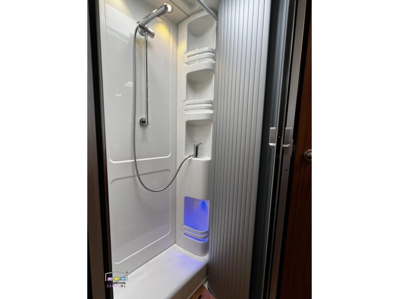 Hymer B 704 PL  foto: 12