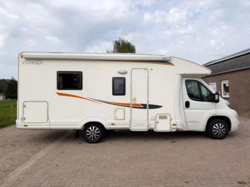 P.L.A. Camper Voyager Cama Queen Cama abatible