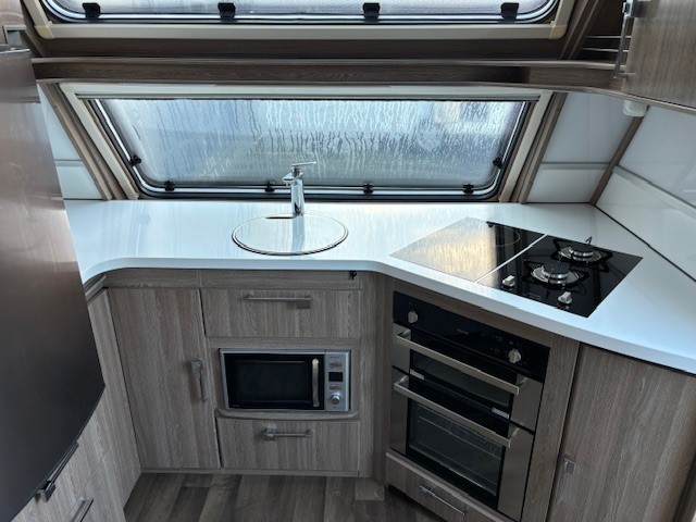 Kabe Imperial 740 TDL FK KS foto: 8