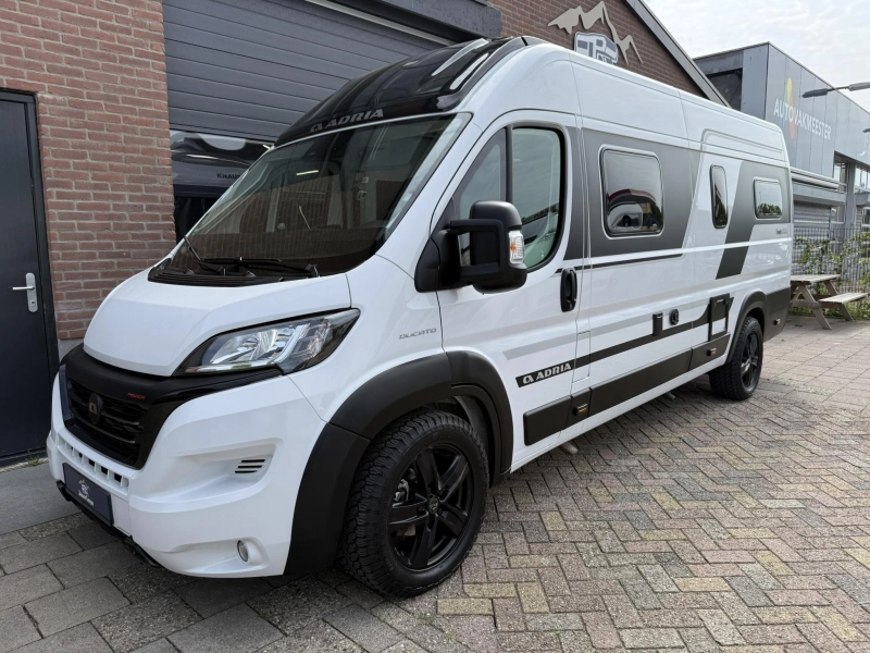 Adria Twin 640 SLB Supreme Automaat 160pk  foto: 6