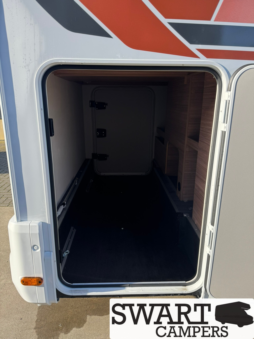 Weinsberg CaraCompact MB 640 MEG Edition [pepper], Automatic 150 hp Single beds photo: 22