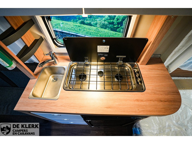 Knaus SPORT 450 FU gas uitvoering foto: 11