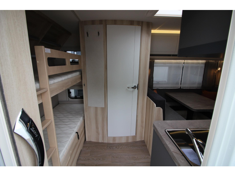 Hobby De Luxe 490 KMF Stapelbedden!  foto: 5