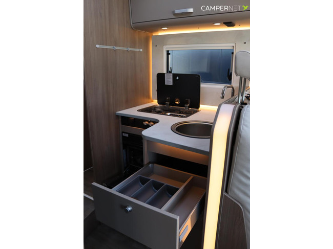 Carado I447 140hp Automatic | Single beds 215cm! | Drop-down bed | Pro + package | Fiat 10'' multimedia system | Oven | Reversing camera | N photo: 10