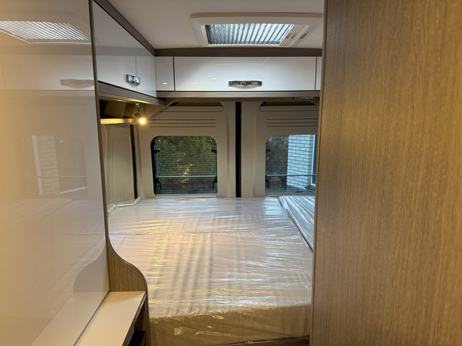 Pössl 2Win Plus 600 D-line 140 pk AUTOMAAT 9-Traps Euro6 Fiat Ducato NIEUW **Slechts 6 meter/Groot dwarsbed/4 zitplaatsen/Luifel/Apple foto: 11