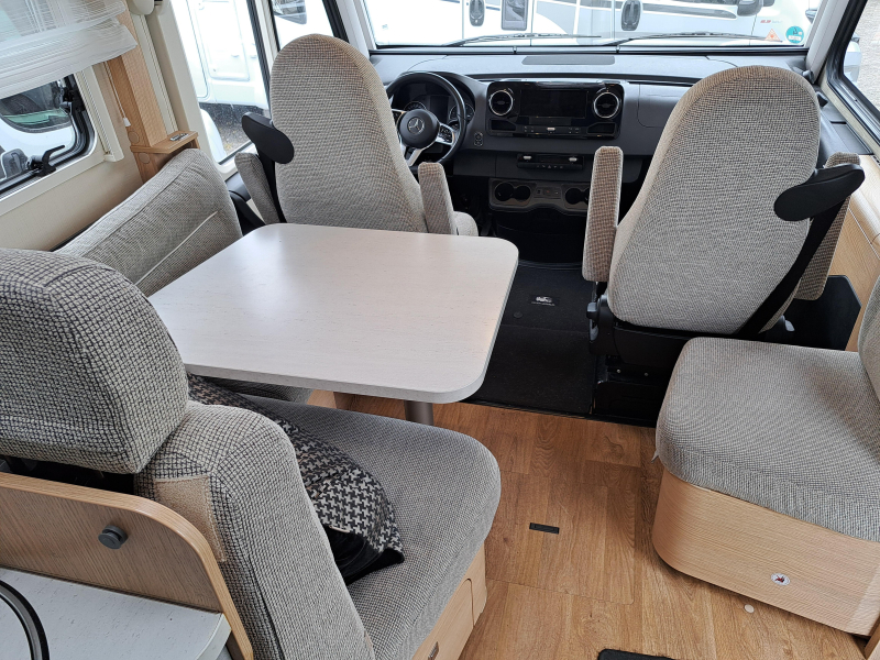 Hymer B-MCI 680  foto: 5