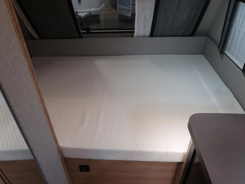 Knaus Sudwind Black Selection 420 QD COMPACT EN GROTE KEUKEN ! 