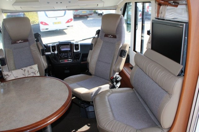 Carthago Chic E Line I 50 Yachting Fiat ocasi&oacute;n 05-2017 transmisi&oacute;n autom&aacute;tica Sistema de nivel (120 foto: 41