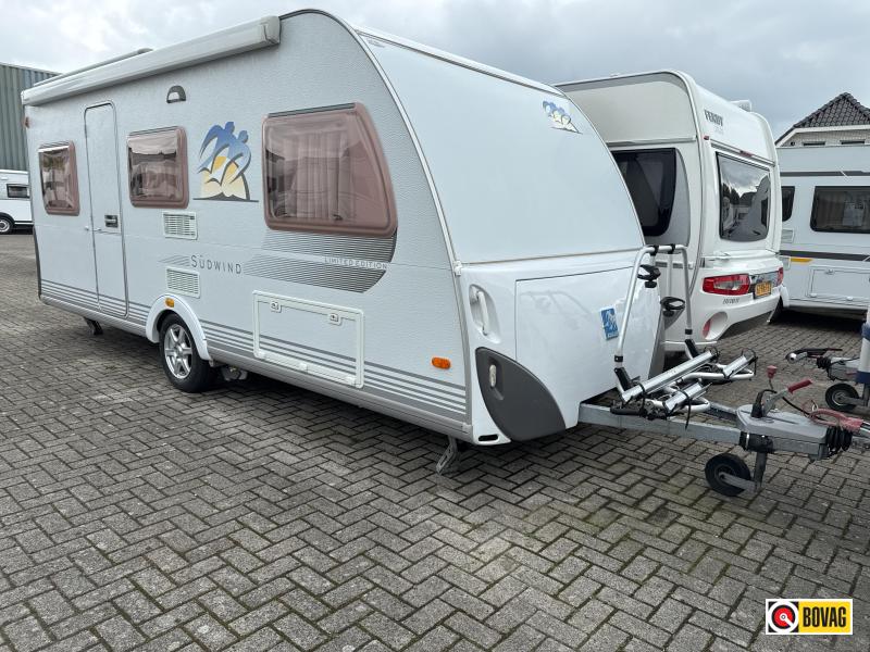 Knaus Sport 420 QD zakluifel met zijwanden 