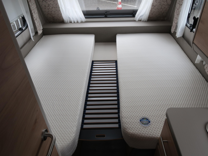 Dethleffs Nomad Avantgarde 460 LE ZGAN EN COMPLEET !!  foto: 7