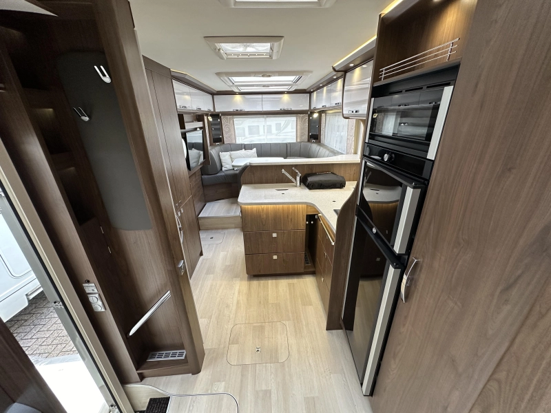 Frankia Platin I 8400 PLUS Mercedes Round Seat 190HP photo: 15