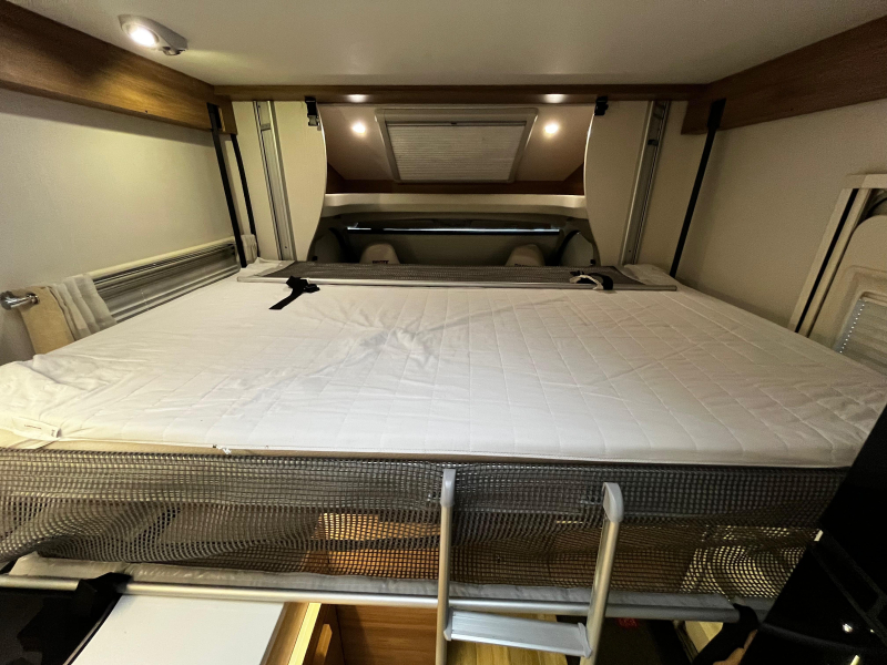 Pilote P 746 GJ Camper, Lengtebedden  foto: 13