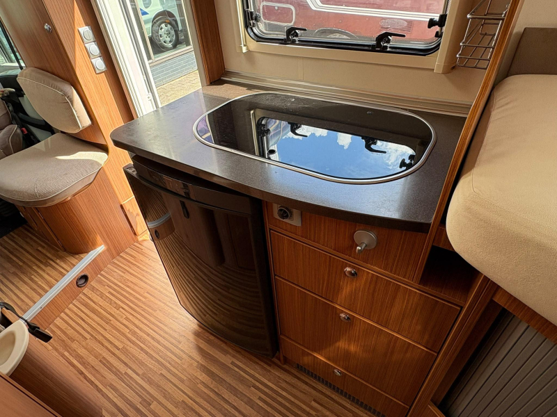 Adria Compact SL Enkele Bedden,Airco,130PK  foto: 13