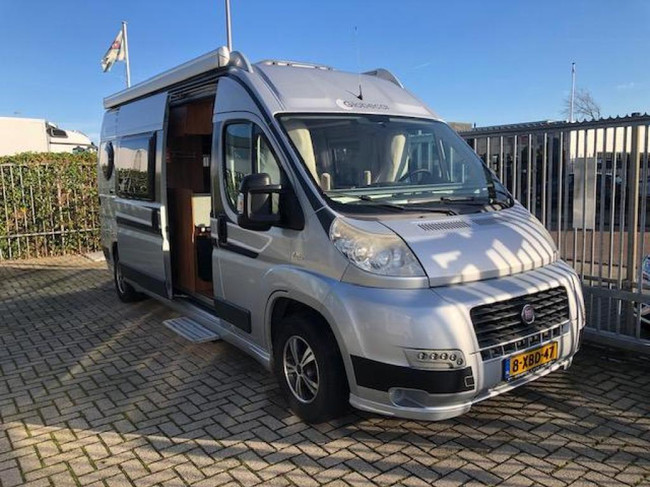 P\u00f6ssl Globecar 600 buscamper 6 mtr foto: 1