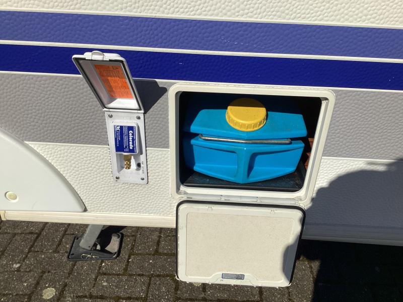 Hobby Excellent 495 UFE mover/ isabella voortent  foto: 17