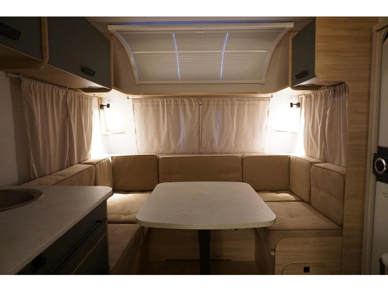 Caravelair Exclusive Line 475 Combi 6E verwarming  foto: 4