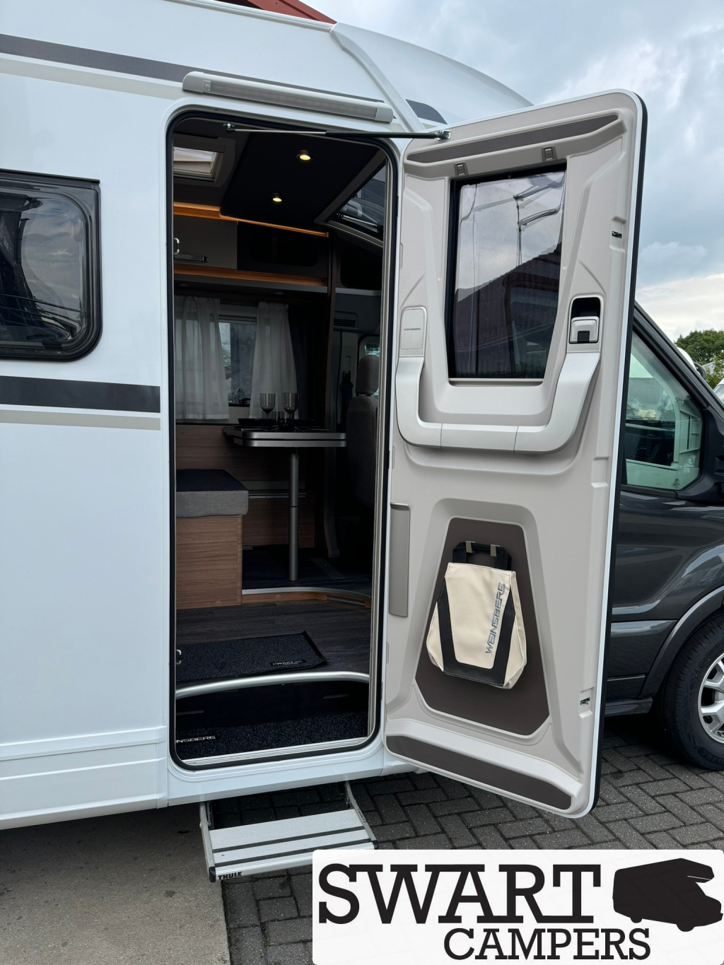 Weinsberg CaraLoft Ford 650 MEG, 155 pk automaat Enkele bedden foto: 20