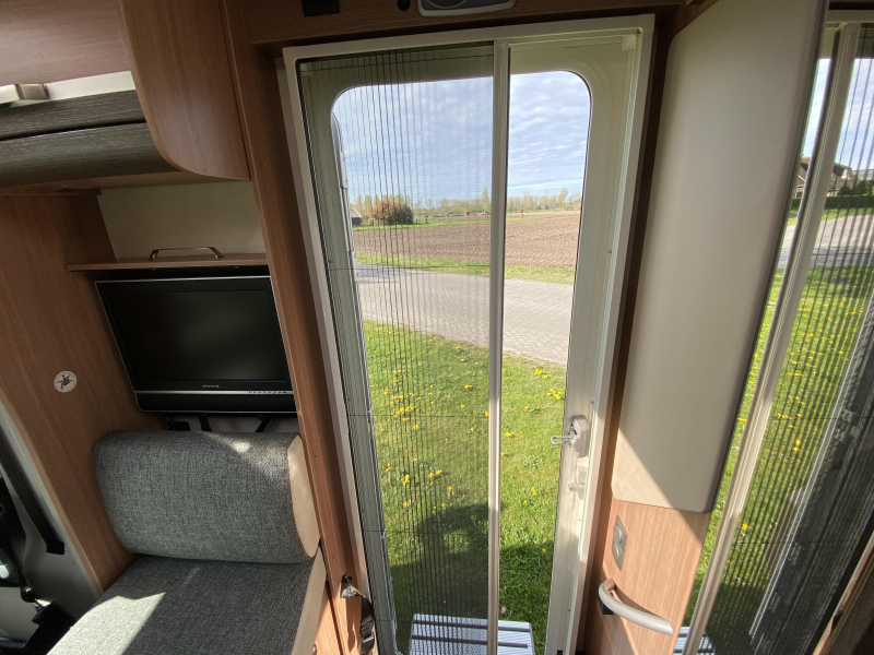 Knaus Sky TI 700 MX 150PK AUTOMAAT Queen  foto: 23