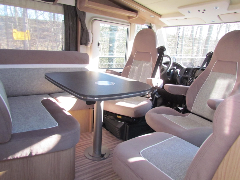 Malibu I 440 LE Camas individuales, Cama abatible foto: 2