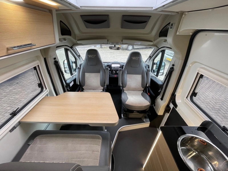Karmann Dexter 640 Single Beds photo: 6
