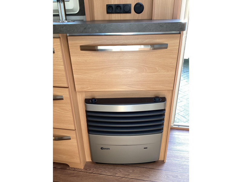 Knaus Sudwind Silver Selection 420 QD Mover/voortent  foto: 11
