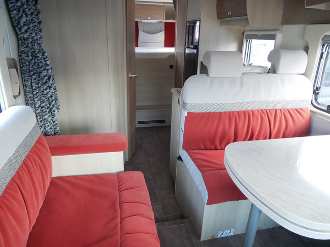 Bürstner Ixeo Time 710 IT, Dwarsbed, Hefbed, XL Garage foto: 11