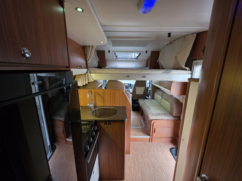 Adria Matrix M 680 SP 5 Gordeplaatsen!  foto: 21