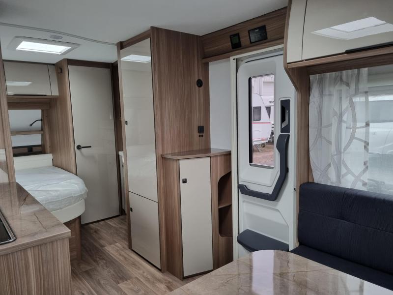 Fendt Tendenza 465 SFB 1800 kg - Vloerverwarming  foto: 6