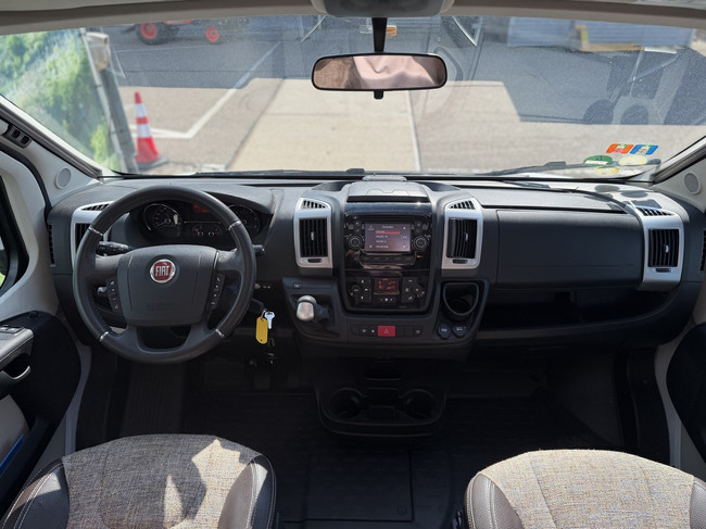 Knaus SKY TI 700 MEG SILVER SELECTION / Free Storage photo: 6