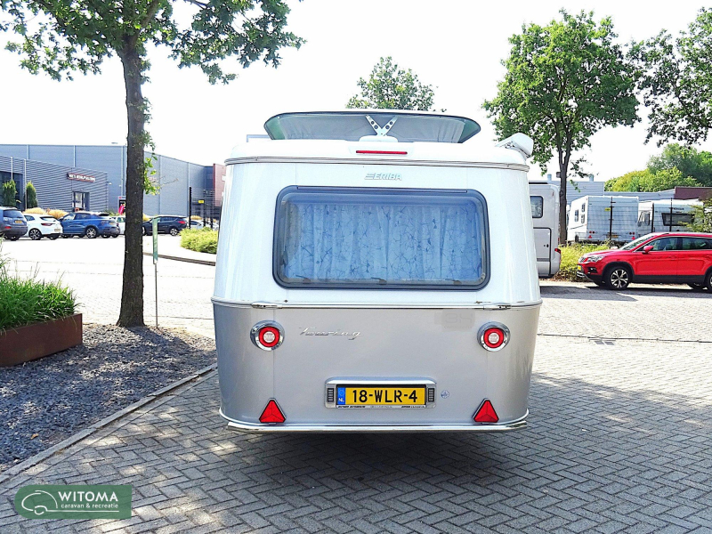 Eriba Touring Urban 542 sobre equipamiento completo foto: 22