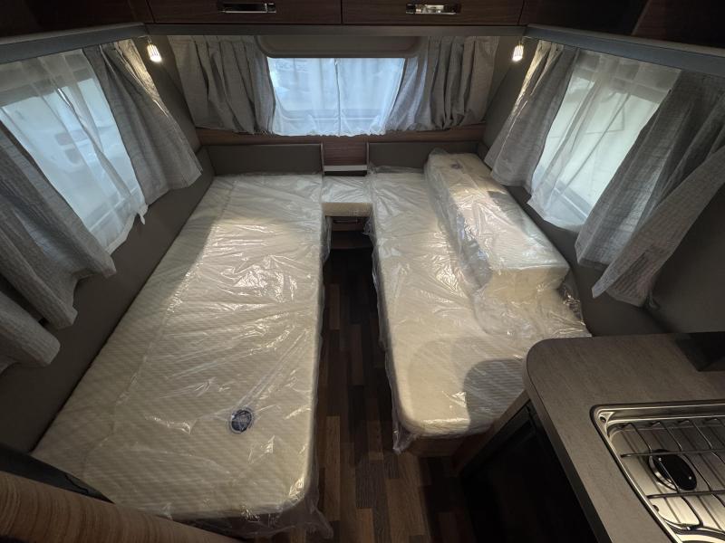 Weinsberg CaraOne Edition HOT 480 EU enkele bedden | A69  foto: 10