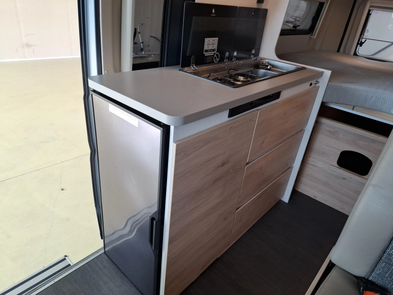 Dethleffs Globetrail 600 140PK Dwarsbed Solar  foto: 8