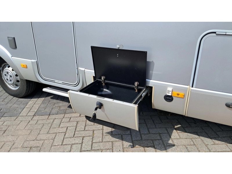 Hymer B654 CL Luftfederung / 3500/4000KG Foto: 5