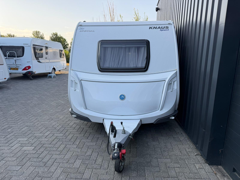 Knaus Sport Special 420 QD Mover/ Toldo/ Avance foto: 3