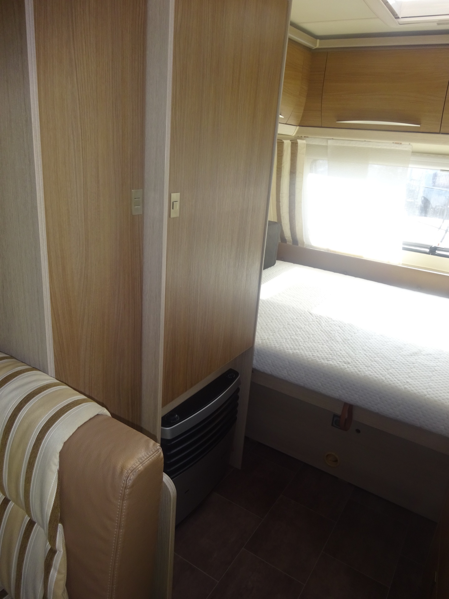 Bürstner Averso 395TS Vast Bed/Treinzit/Mover foto: 10