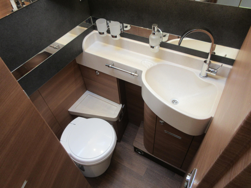 Carthago Chic C-Line I 4.9 LE AUTOMATIC DOUBLE FLOOR photo: 19