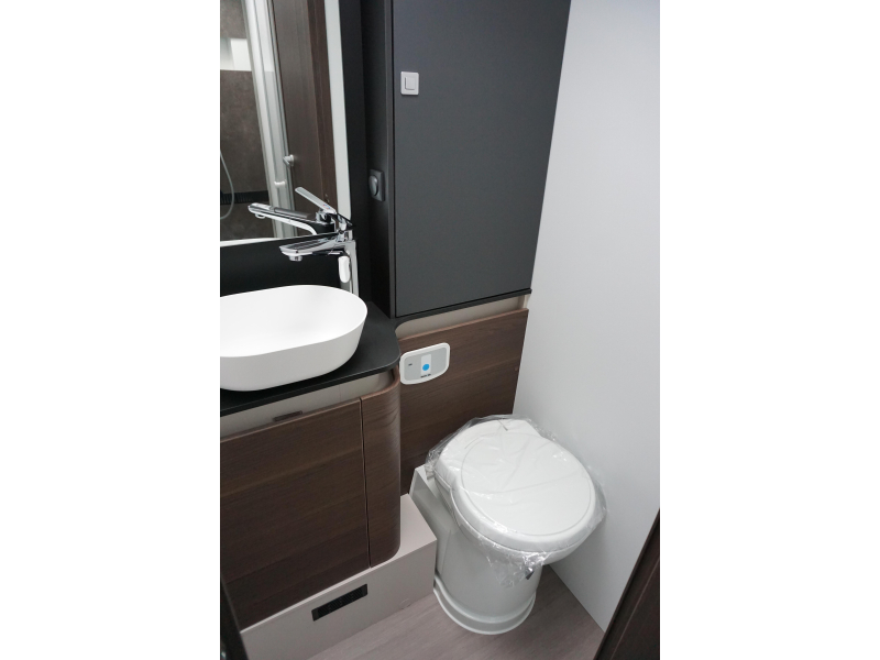 Adria Coral Supreme 670 DL 180pk/aut./4400kg  foto: 10