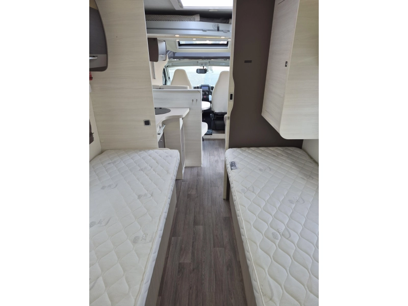 Chausson Welcome 737 Schotel-Levelsysteem-airc  foto: 5