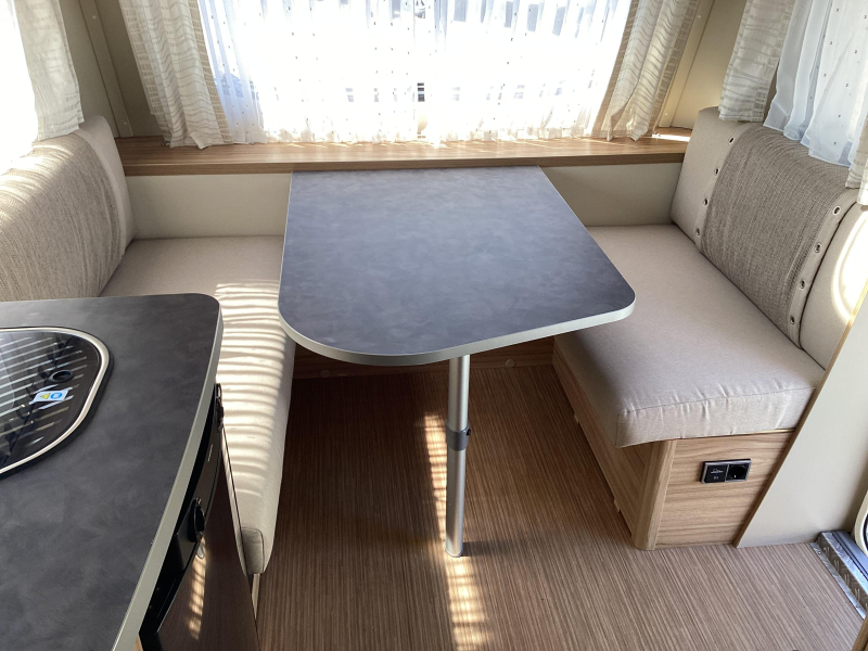 Eriba Nova Light Delight 465 Mover/ omnistor 