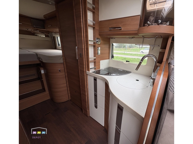 Carthago Chic C Line I 4.8 LE Camas longitudinales Autom&aacute;tico foto: 13