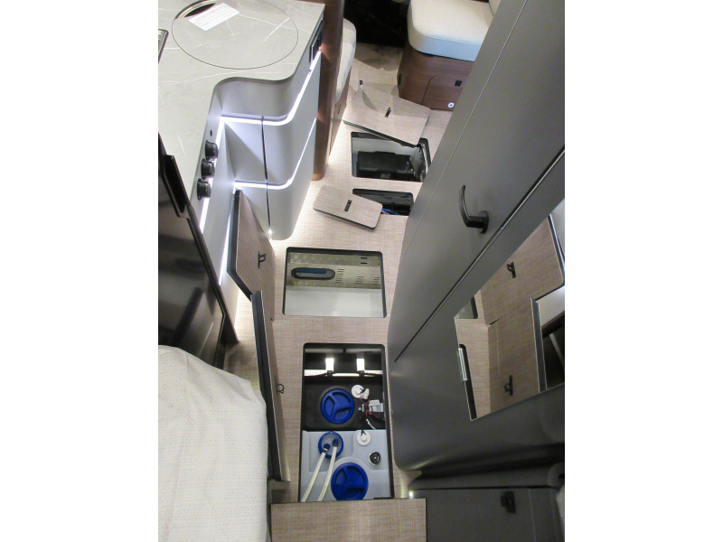 Hymer B-MC T 600 SLC double floor photo: 16