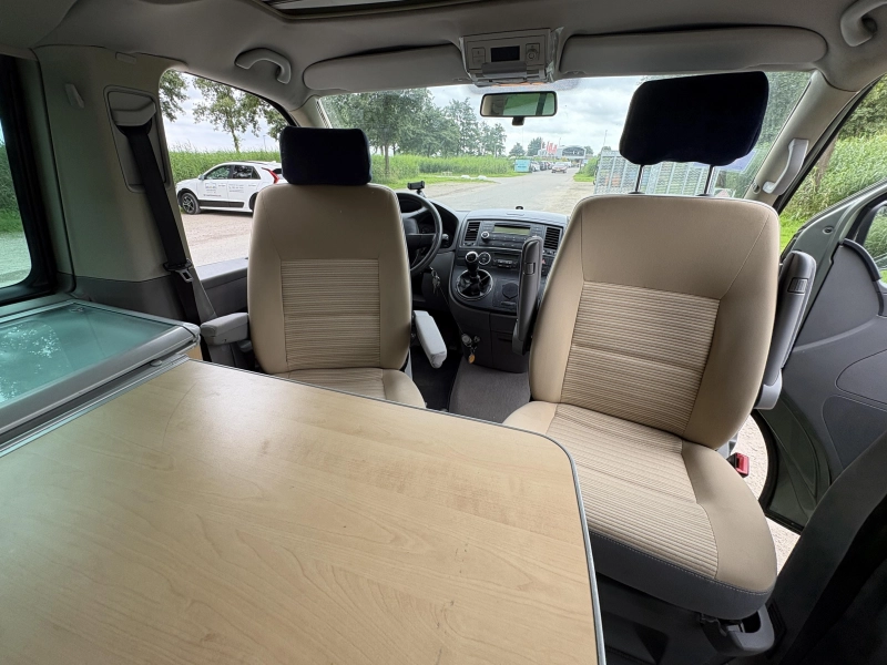 Volkswagen T5 California  foto: 12