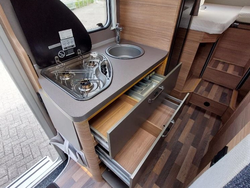 Weinsberg CaraLoft 650 ME 9-Gang-Automatik! Foto: 18