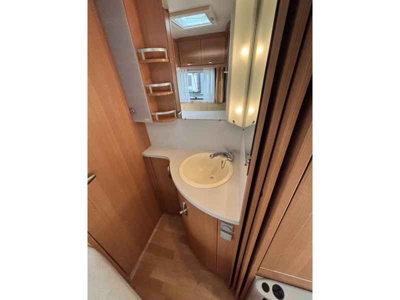 Knaus Azur 500 FU Fransbed + Mover  foto: 18