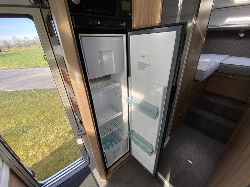 Adria Matrix Plus 670 DL ENKELE BEDDEN+HEFBED  foto: 5