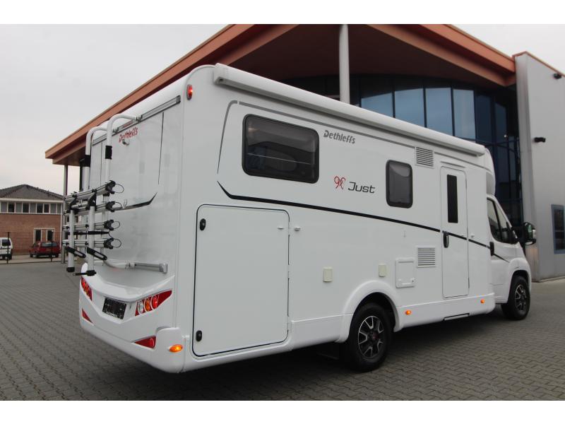 Dethleffs Just 90 7052 DBM Enkele bedden + Hefbed  foto: 4