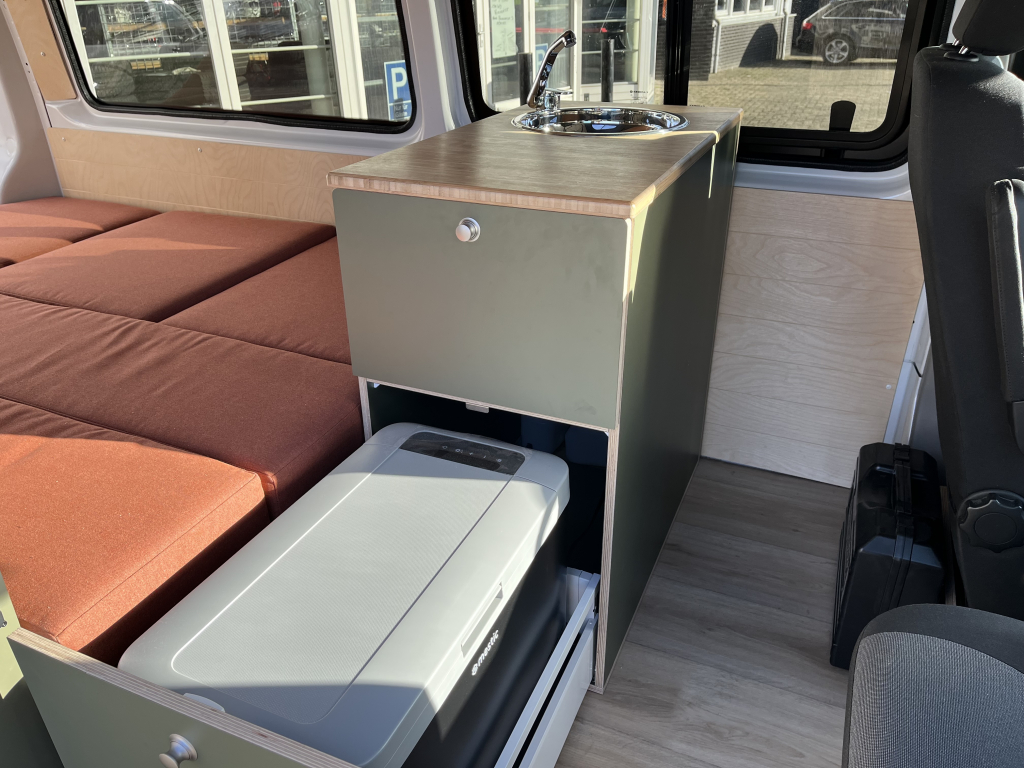 Volkswagen T6 L2H1 buscamper Arizona two-tone foto: 8